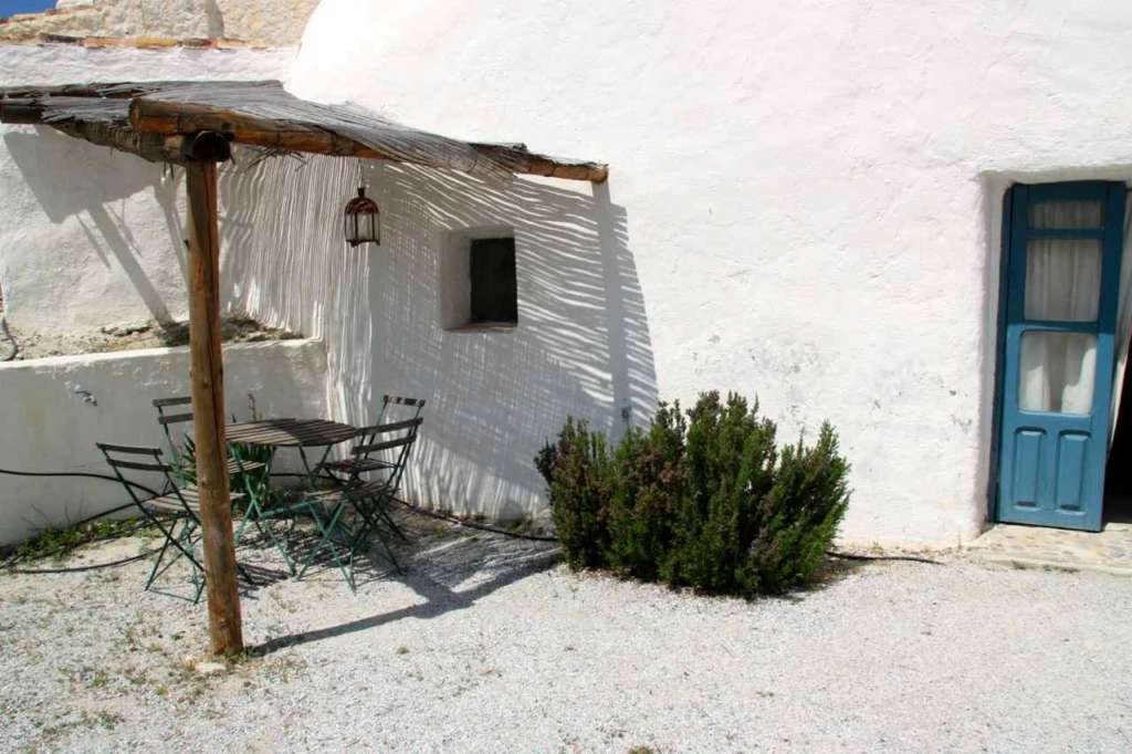 Las casas cuevas de Al Jatib en Baza (Granada)